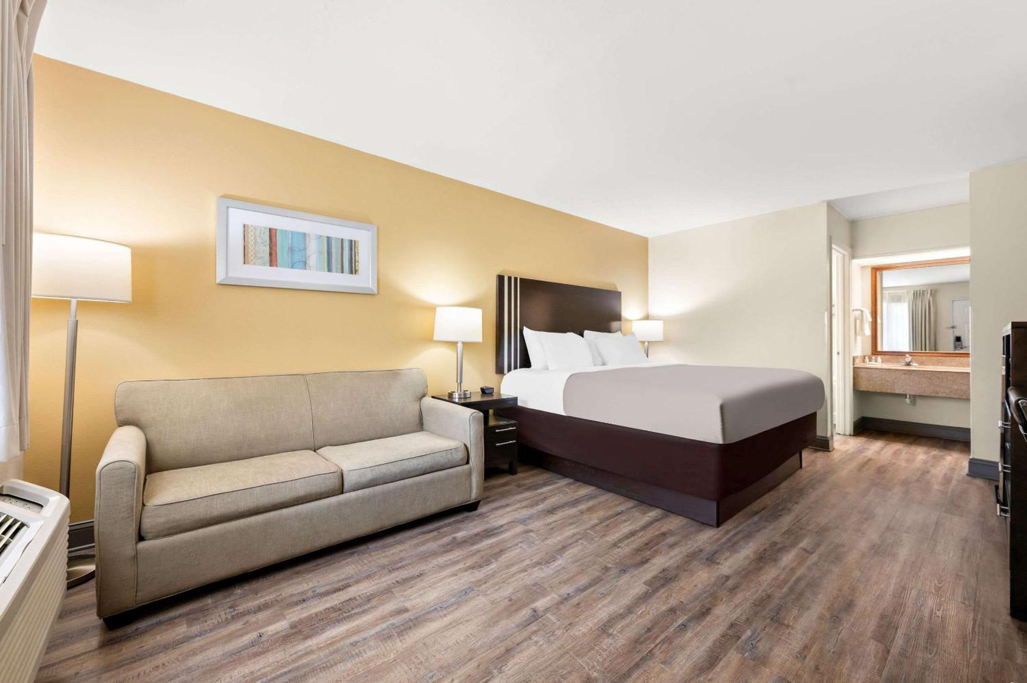 Quality Inn Pelham I-65 Exit 246 Экстерьер фото