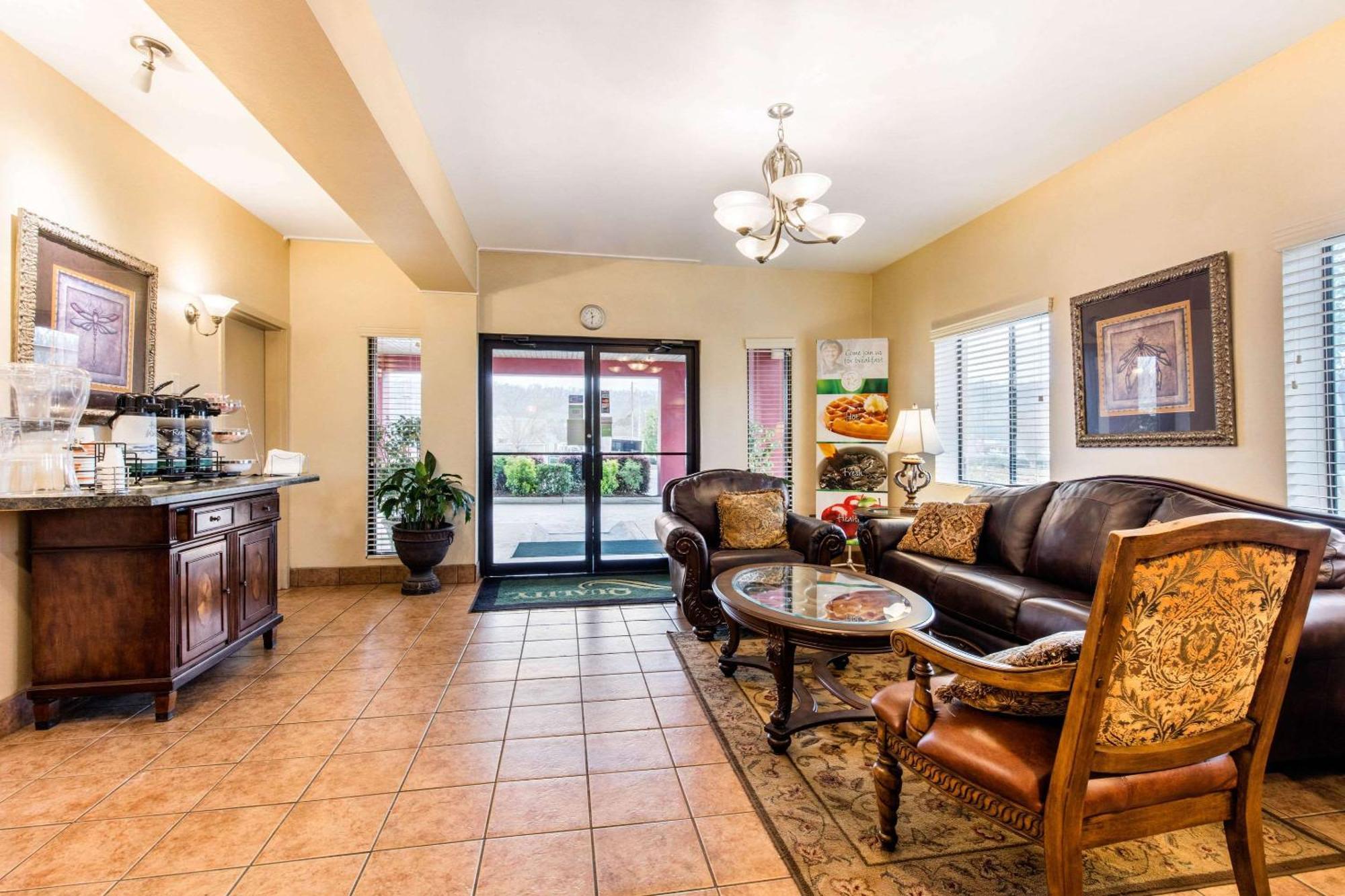 Quality Inn Pelham I-65 Exit 246 Экстерьер фото